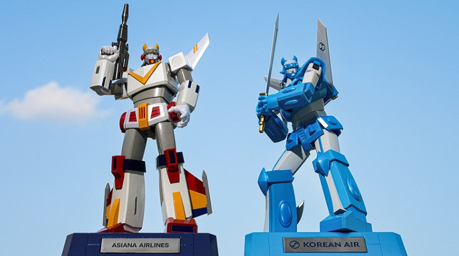 Korean Air (KE) + Asiana Airlines (OZ) x Robot Taekwon V Limited Edition Commemorative Figure Set